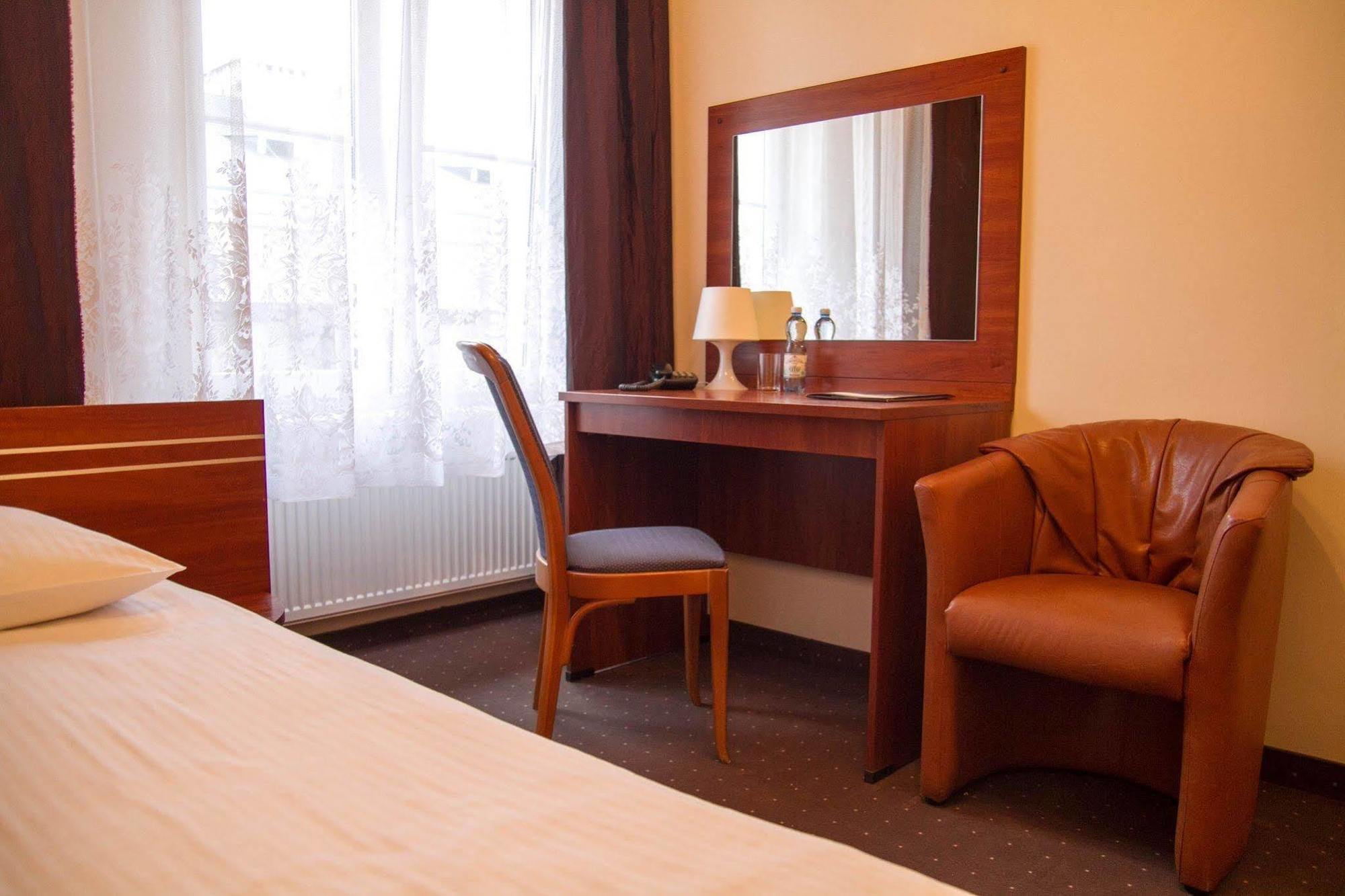 Hotel Mazowiecki Varşova Dış mekan fotoğraf